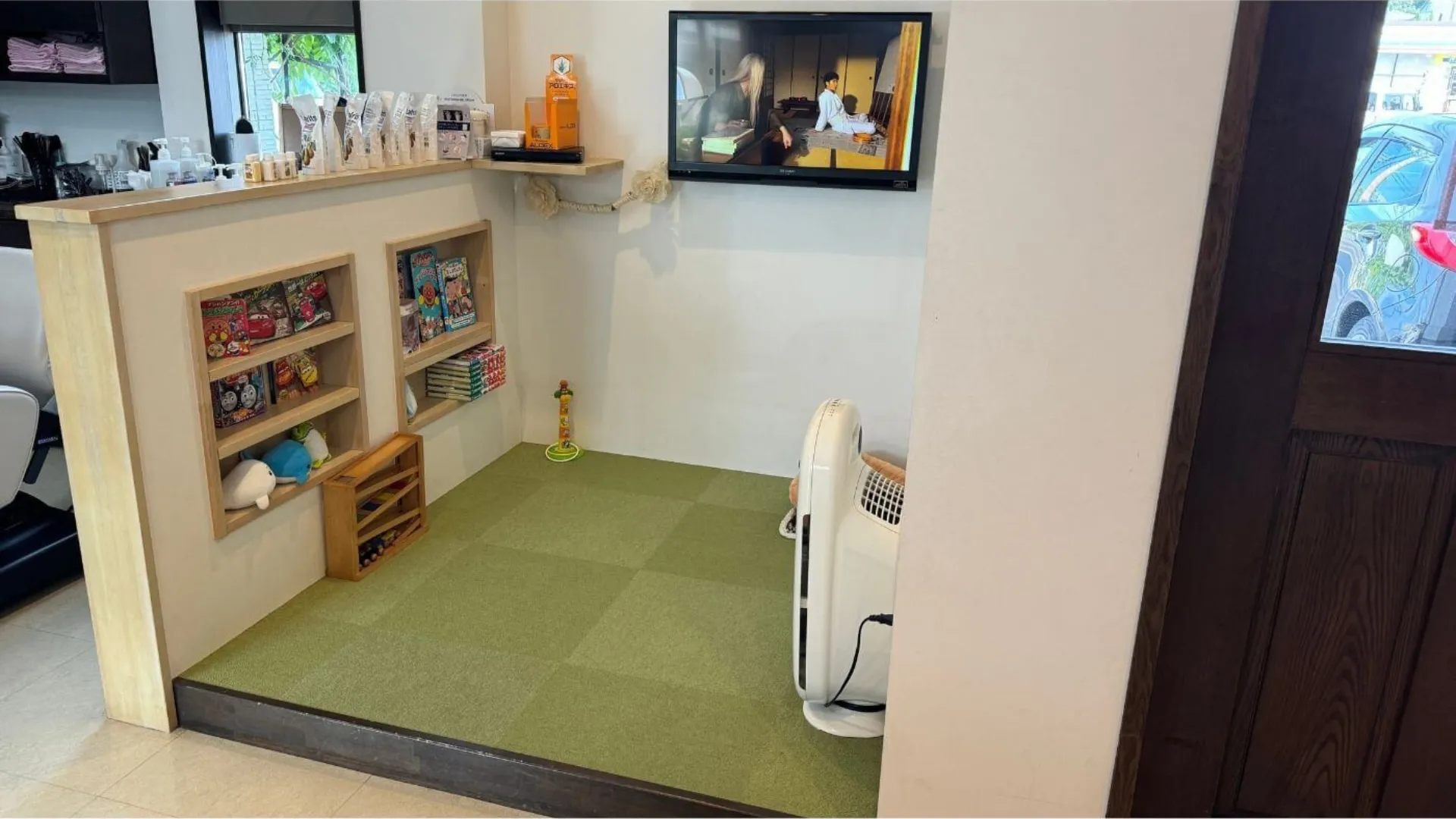 伊万里市の美容室ALIDAのキッズスペース